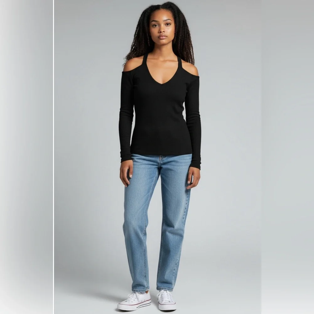 Feel The Piece Black Long Sleeve V-Neck Top NWOT - Picture 2 of 8
